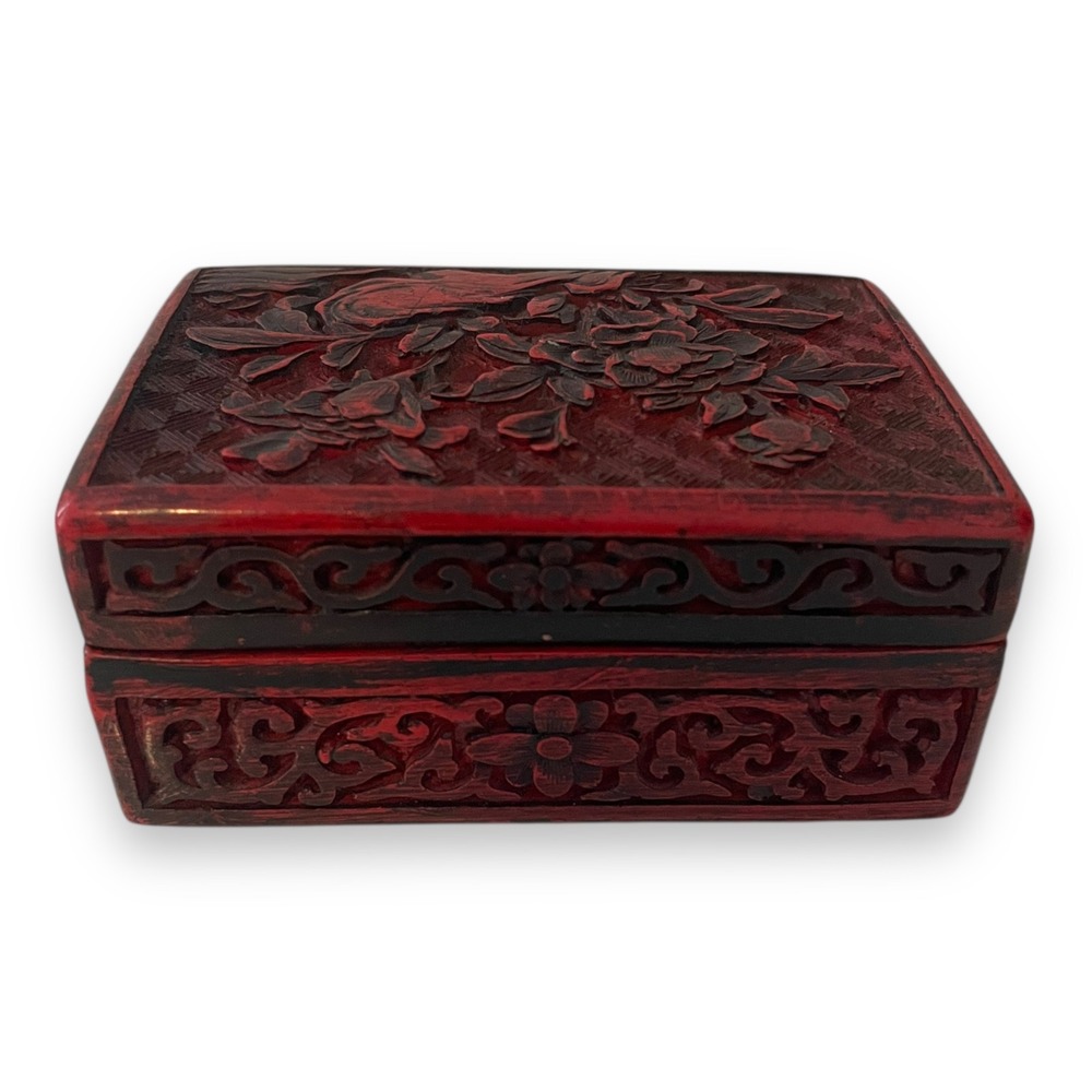 Vintage‎ Red Cinnabar Style Carved Lacquer Trinket Jewelry Box Peony Flower